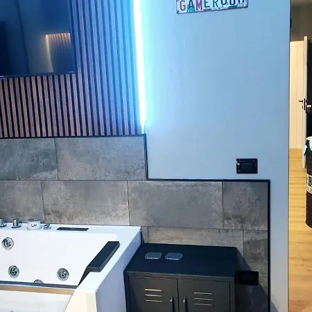 Lm Industrial & شقة باليرمو